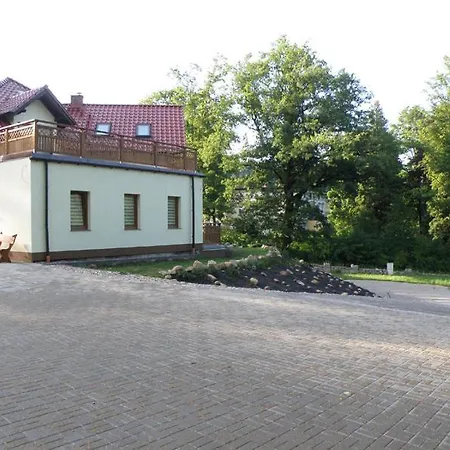 Szkolne Schronisko Mlodziezowe Plum Vandrarhem *