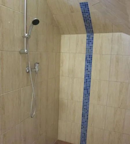 Szkolne Schronisko Mlodziezowe Plum Vandrarhem *