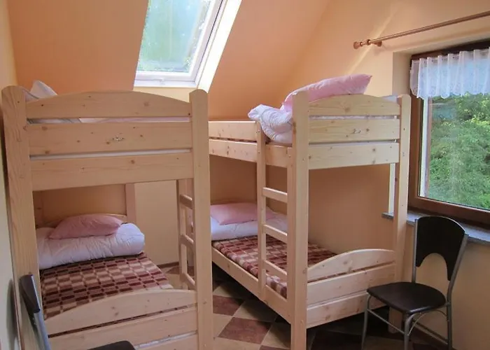 Szkolne Schronisko Mlodziezowe Plum Vandrarhem *